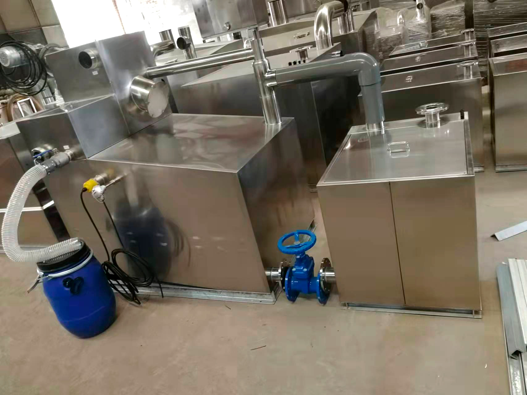 不(bù)鏽鋼油水(shuǐ)分(fēn)離(lí)器(qì)