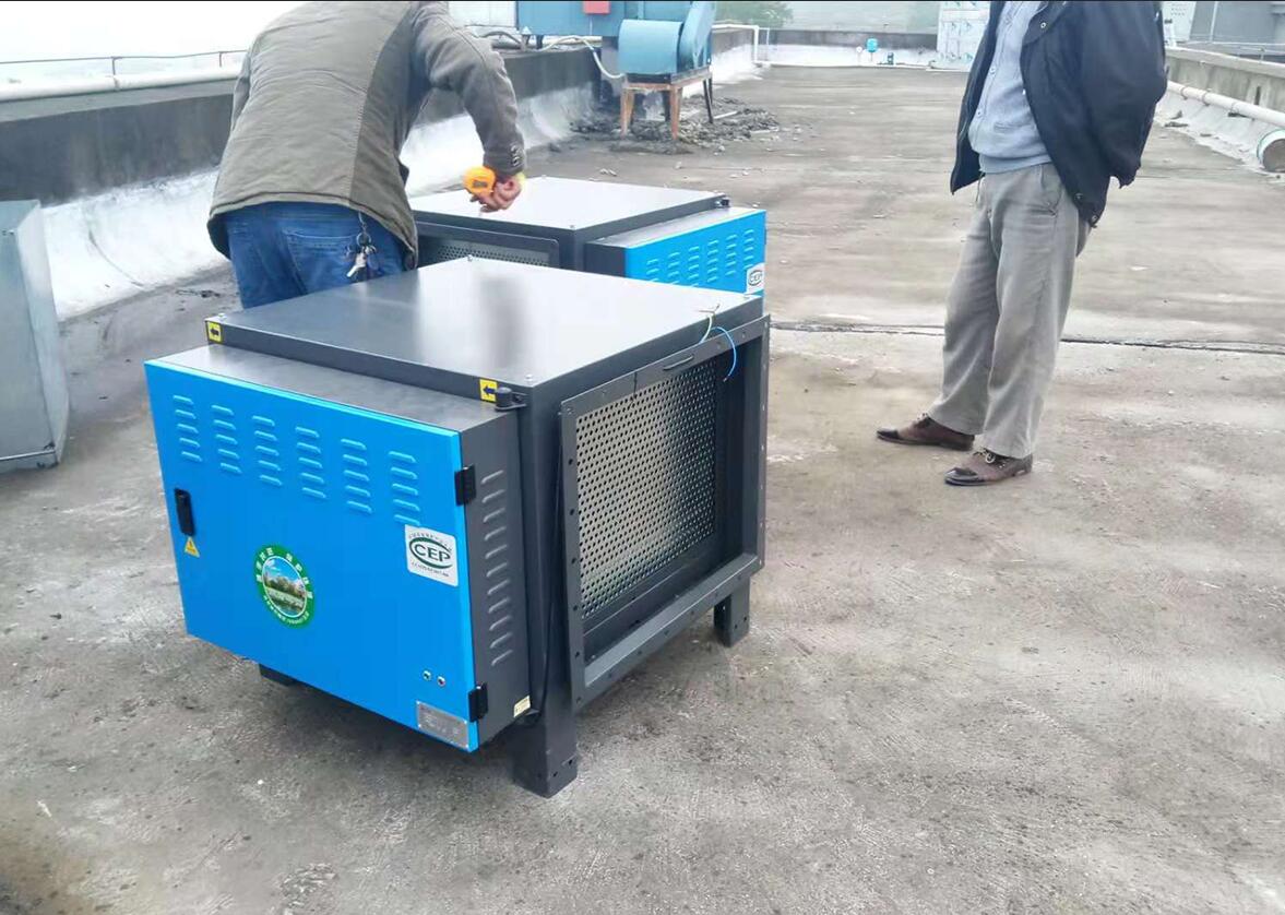 食堂油煙(yān)治理(lǐ)——某中學食堂